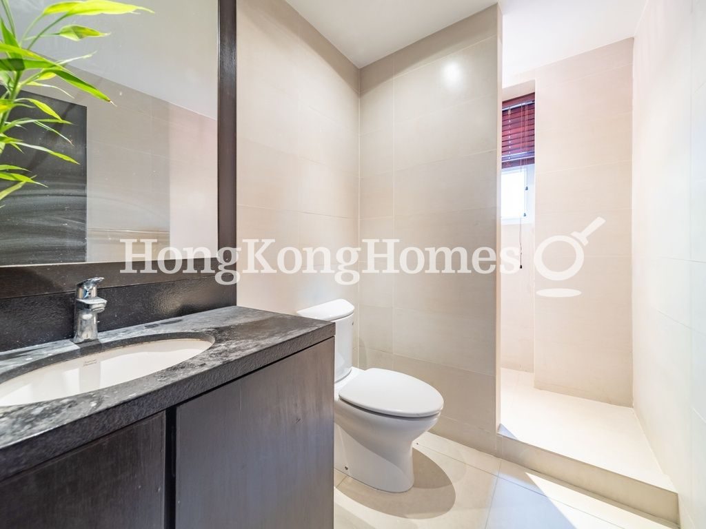Guest Bathroom — 龍湖別墅，清水灣
