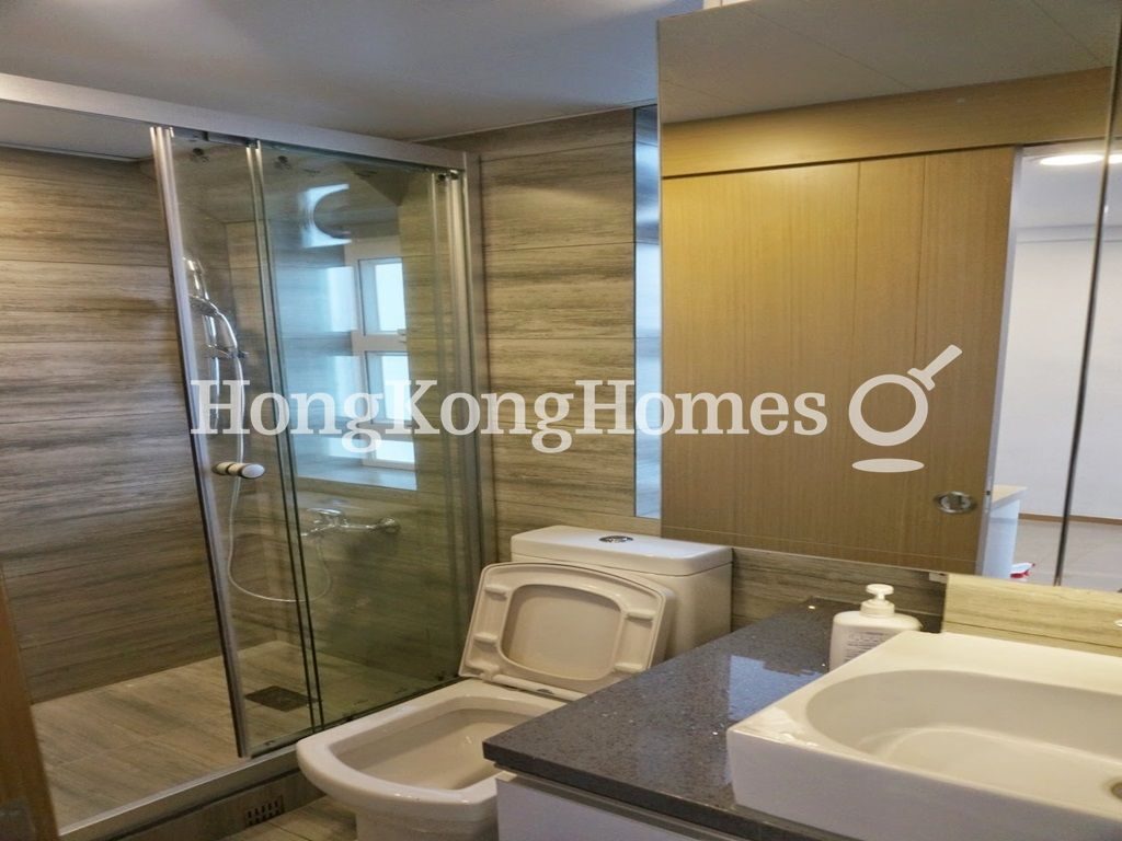 Guest Bathroom — Yip Cheong Building, Western / Kennedy Town