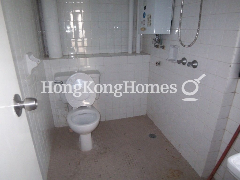Maid's Washroom — 華景園 - 第03座，淺水灣