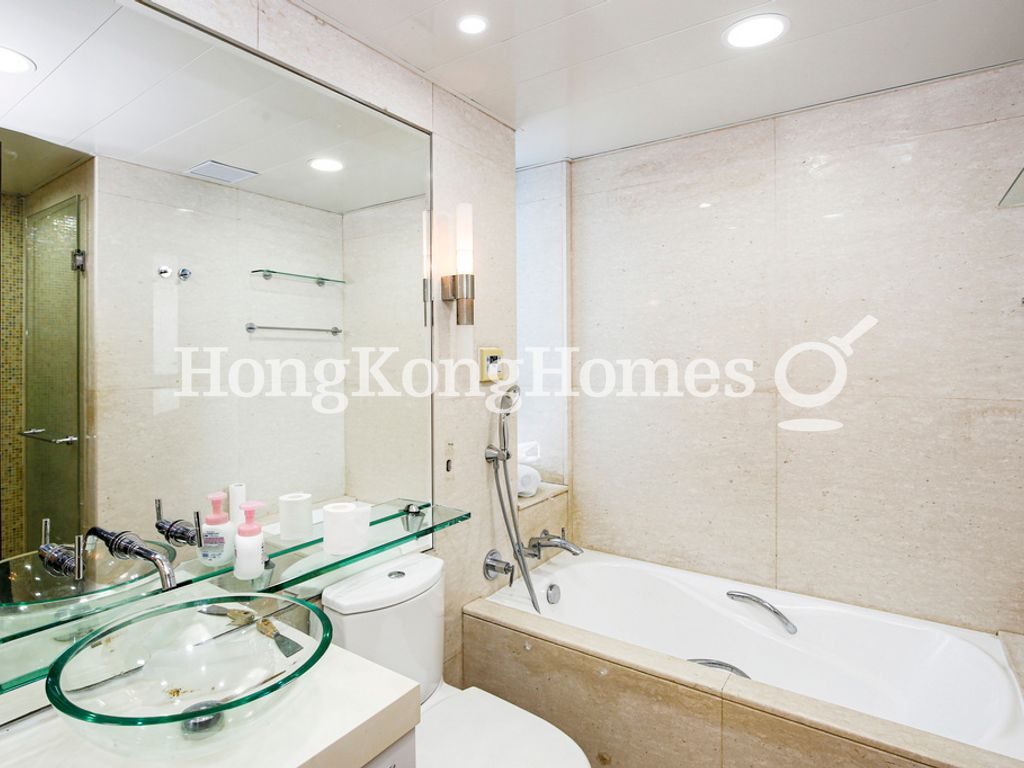 Master Bathroom — 貝沙灣 01期，薄扶林