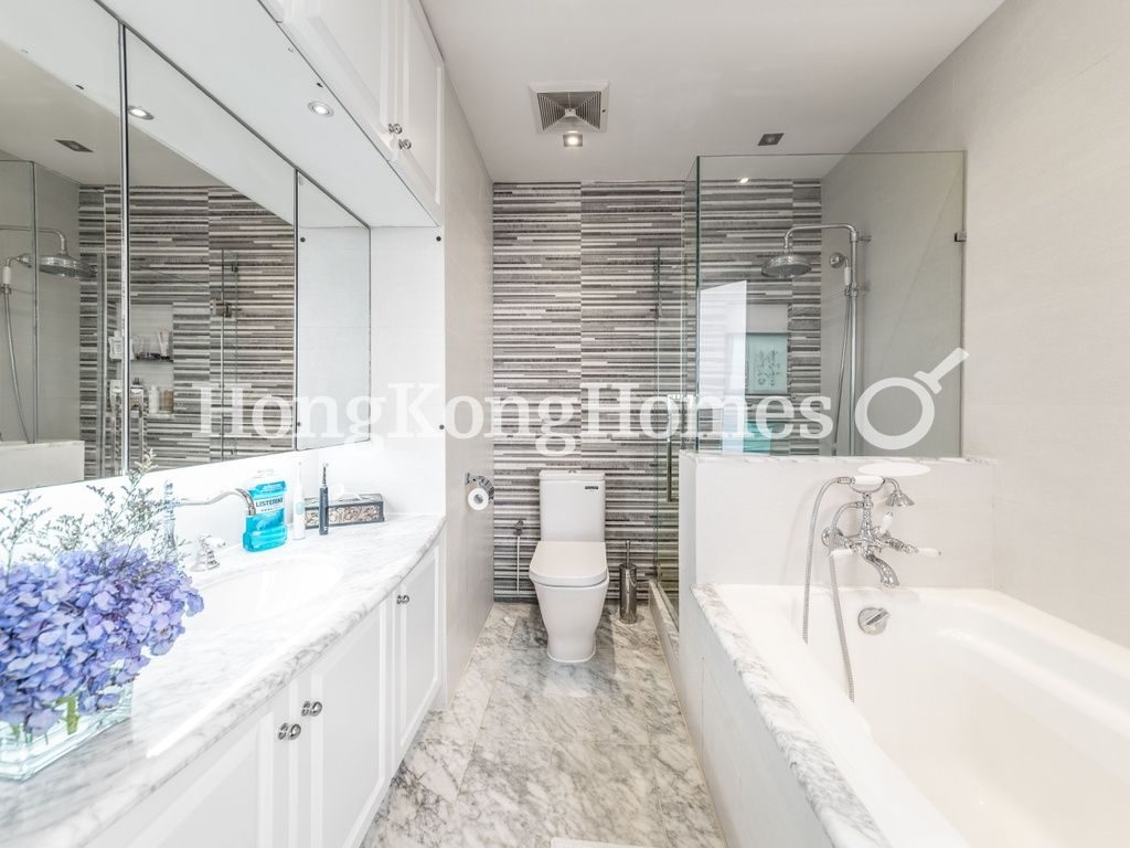 Master Bathroom — 陽明山莊 07 座 凌雲閣，淺水灣