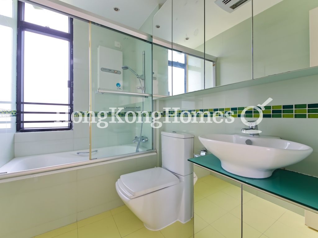 Guest Bathroom — 淺水灣道 37號 - 第01座，淺水灣