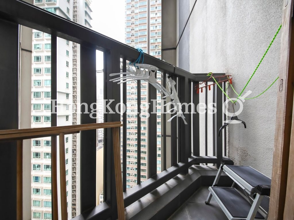Balcony off Maid's Room — 蔚然，西半山