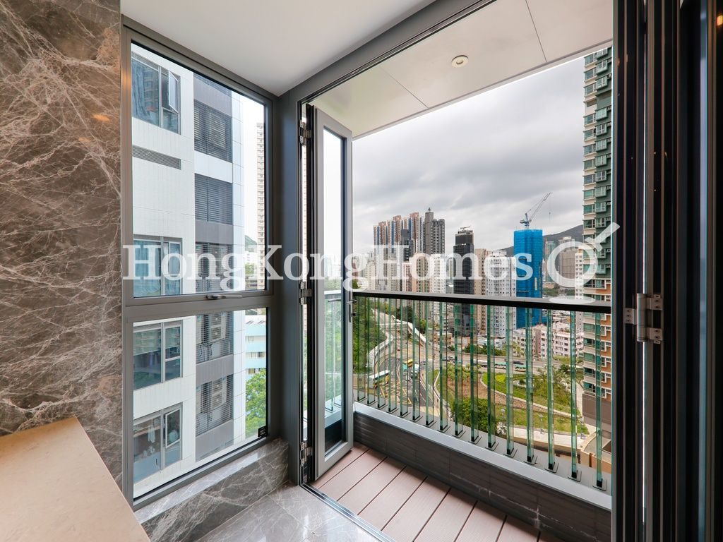 Balcony off Kitchen — 南區左岸 - 第 02座，鴨脷洲