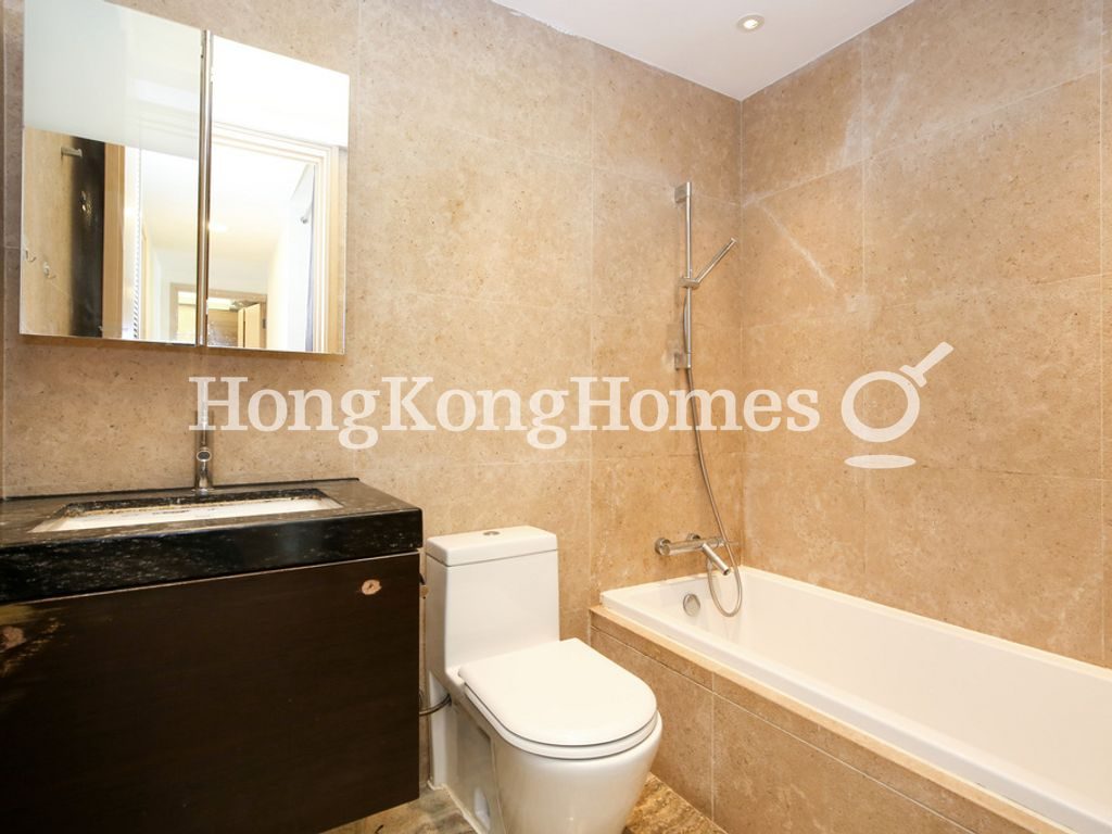 Guest Bathroom — 深灣9號 - 第8座，黃竹坑