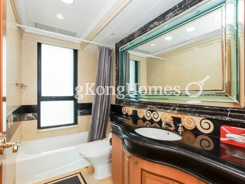 Master Bathroom — 禮頓山 - 第09座，跑馬地