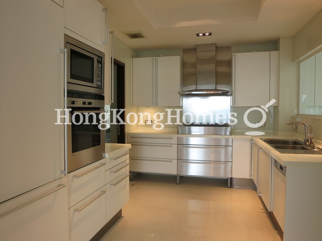 Kitchen — Buena Vista, Clear Water Bay