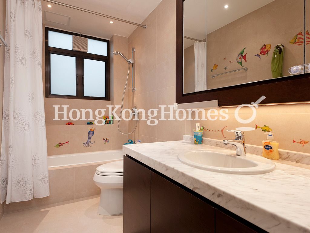 Guest Bathroom — 冠園, No. 21C-D，淺水灣