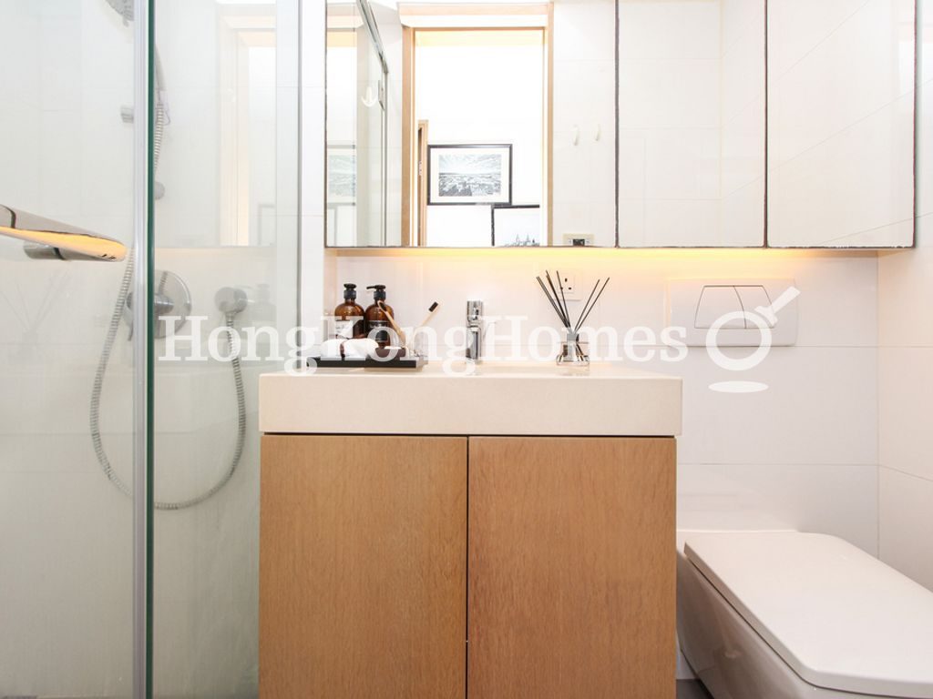 Guest Bathroom — 凱旋門 1期 第1A座 (朝日閣)，尖沙咀