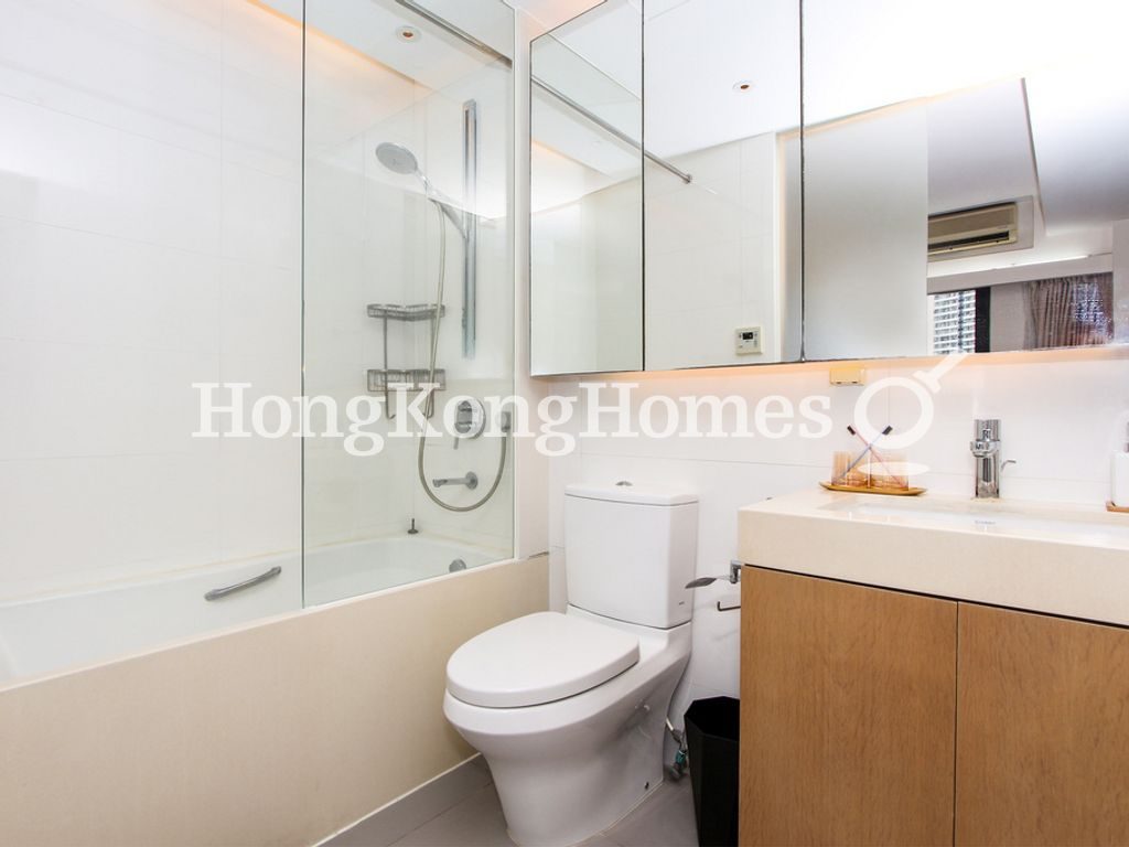 Master Bathroom — 凱旋門 1期 第1A座 (朝日閣)，尖沙咀