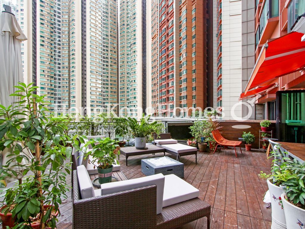 Private Terrace off Living & Dining Room — The Arch - Block 1A (Sun Tower), Tsim Sha Tsui