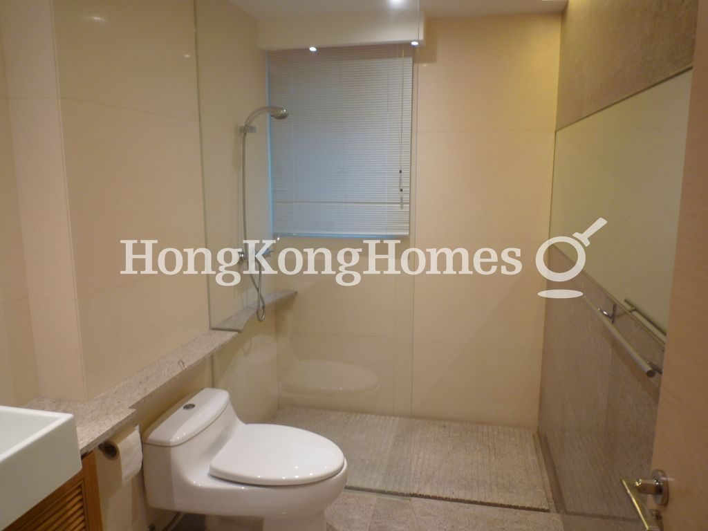Second Ensuite Bathroom — South Bay Palace - Block 01, Repulse Bay