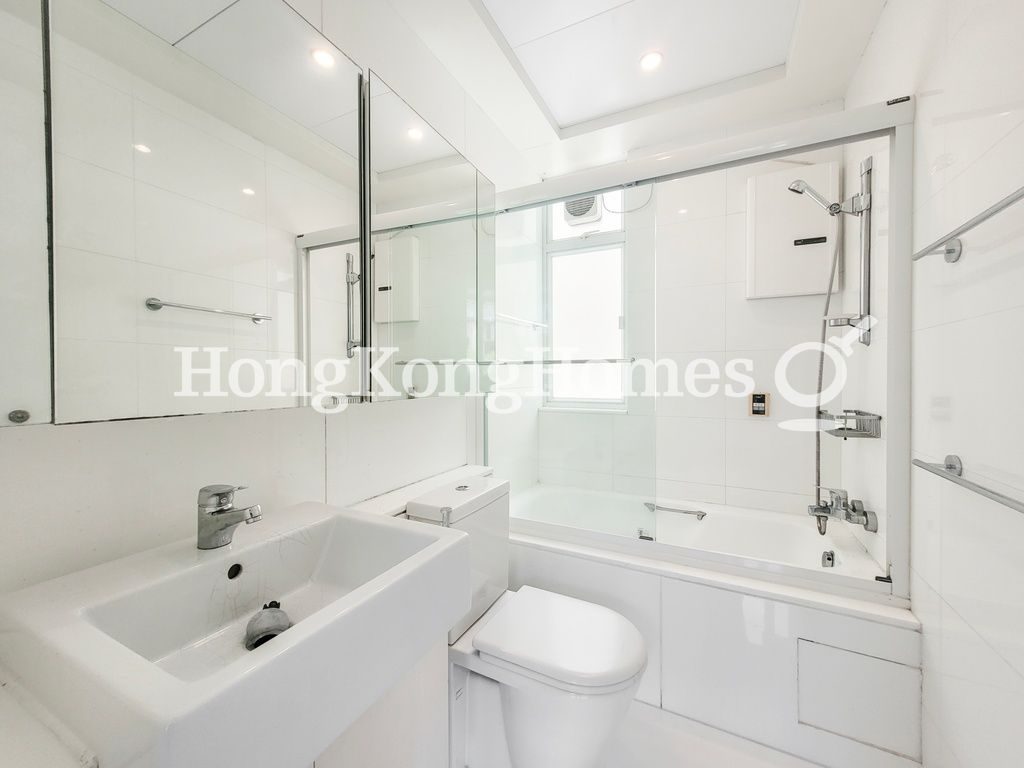 Second Ensuite Bathroom — 海灣園，赤柱