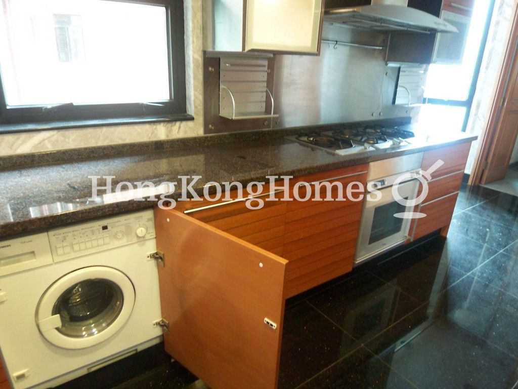 2 in 1 Washer & Dryer — 禮頓山 - 第02座，跑馬地