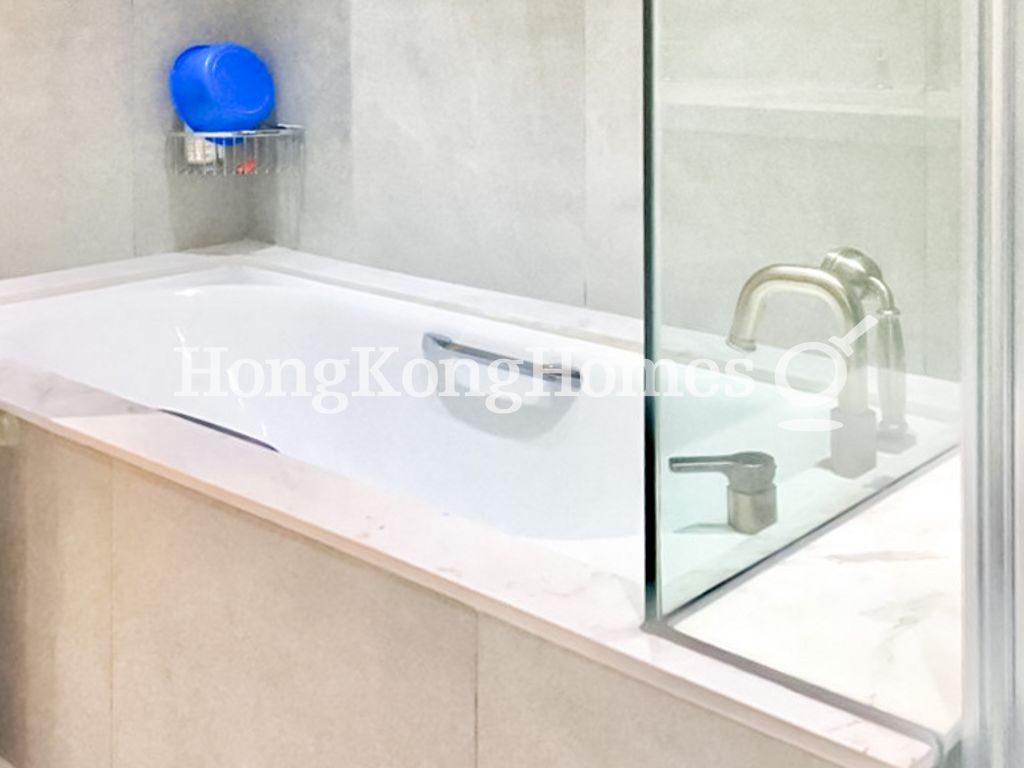 Guest Bathroom — 美景臺 A1 座 (E-F)，薄扶林