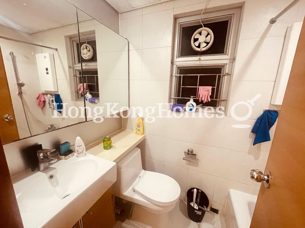 Guest Bathroom — 港灣豪庭 02期 09座，大角咀