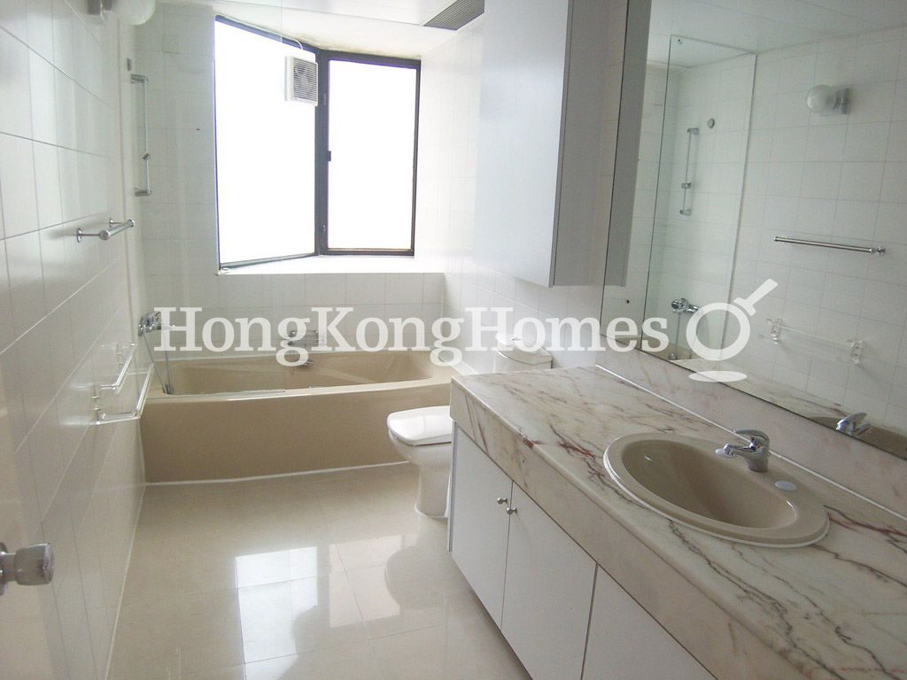 Guest Bathroom — 南灣大廈，淺水灣