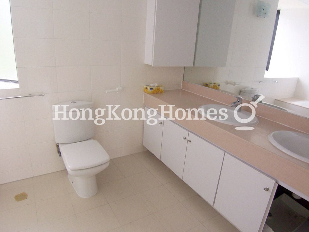 Master Bathroom — 南灣大廈，淺水灣
