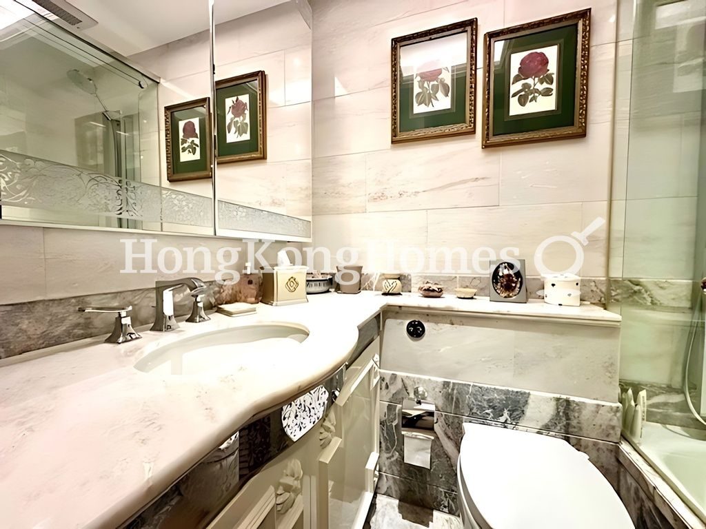 Guest Bathroom — The Coronation - Tower 3, Yau Ma Tei