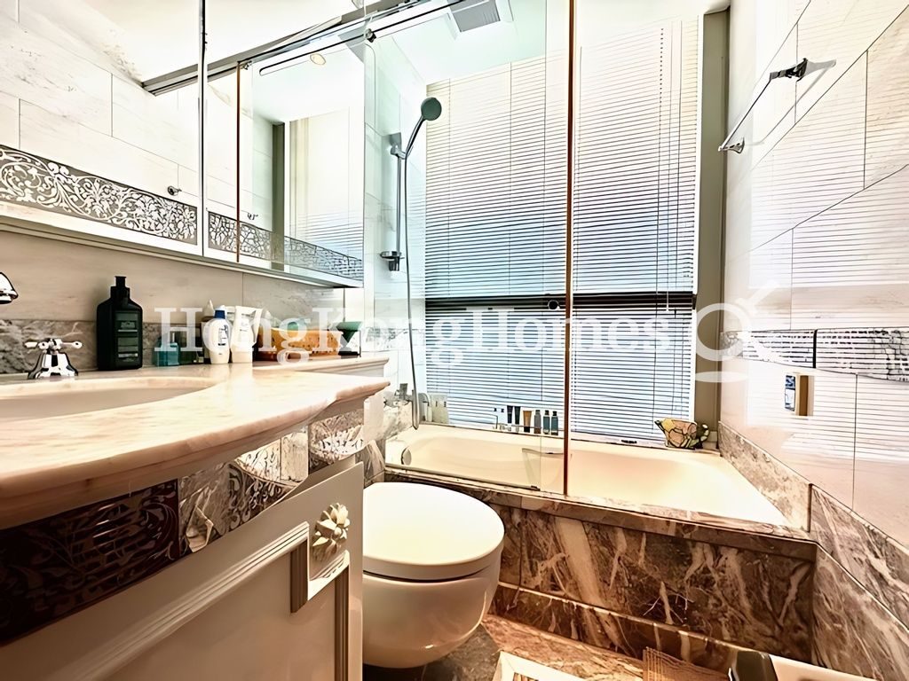 Master Bathroom — The Coronation - Tower 3, Yau Ma Tei