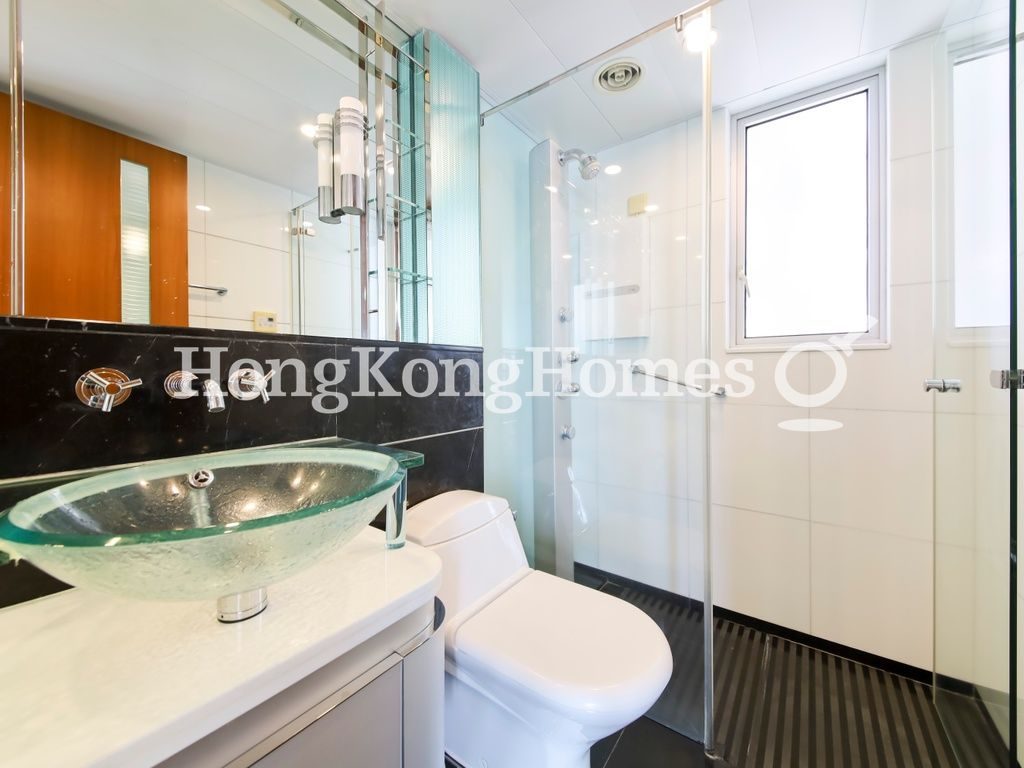 Guest Bathroom — 君臨天下 3座，尖沙咀