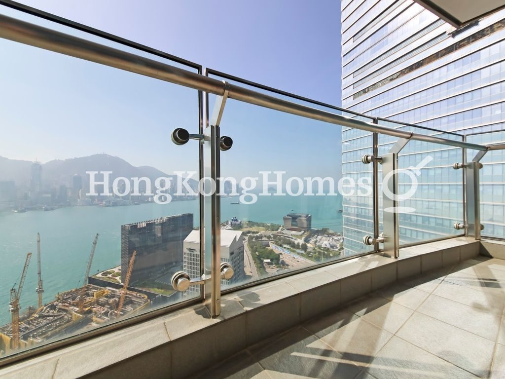 Balcony off Living and Dining Room — 君臨天下 3座，尖沙咀