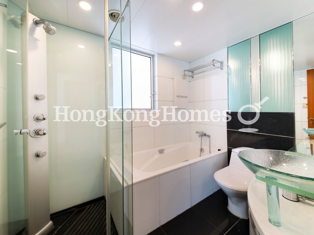 Master Bathroom — 君臨天下 3座，尖沙咀