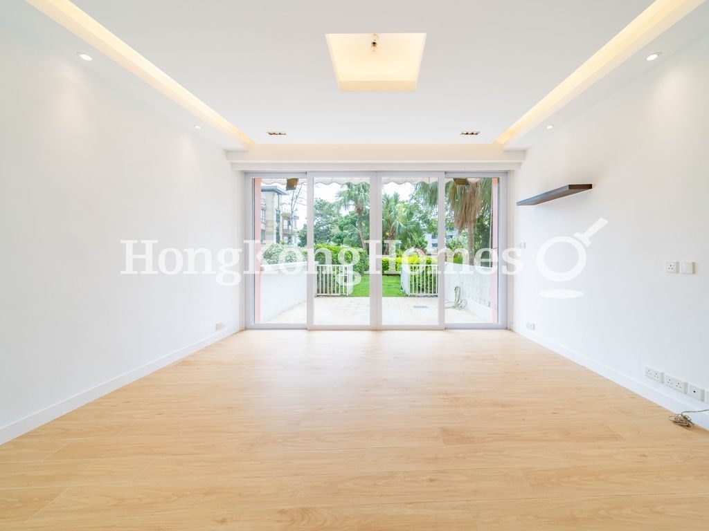 Living Room — Stanley Court, Stanley