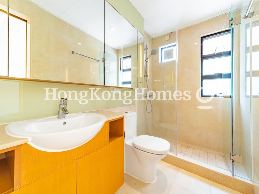 Second Ensuite Bathroom — Stanley Court, Stanley