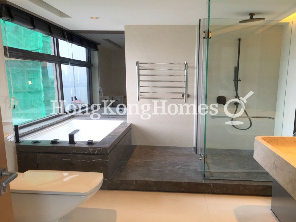 Master Bathroom — Arezzo, Mid-levels West