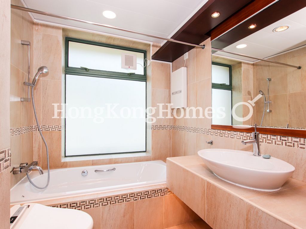Master Bathroom — 豪峰 II，薄扶林