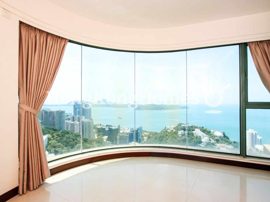 Third Ensuite Bedroom — 豪峰 II，薄扶林