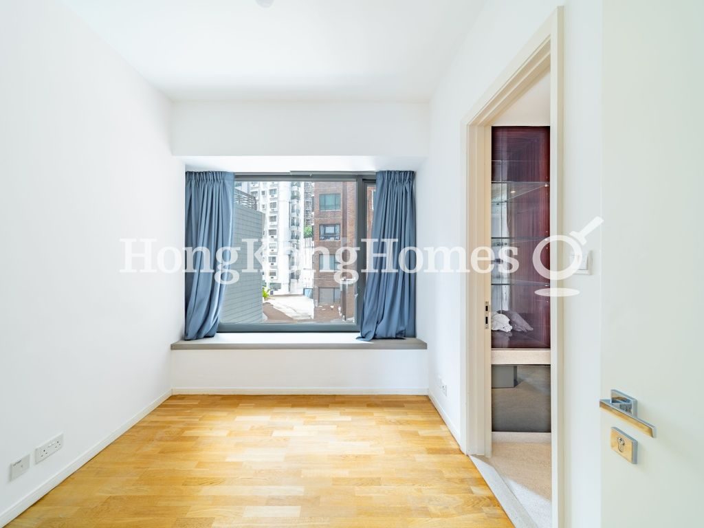 Second Ensuite Bedroom — Seymour, Mid-levels West