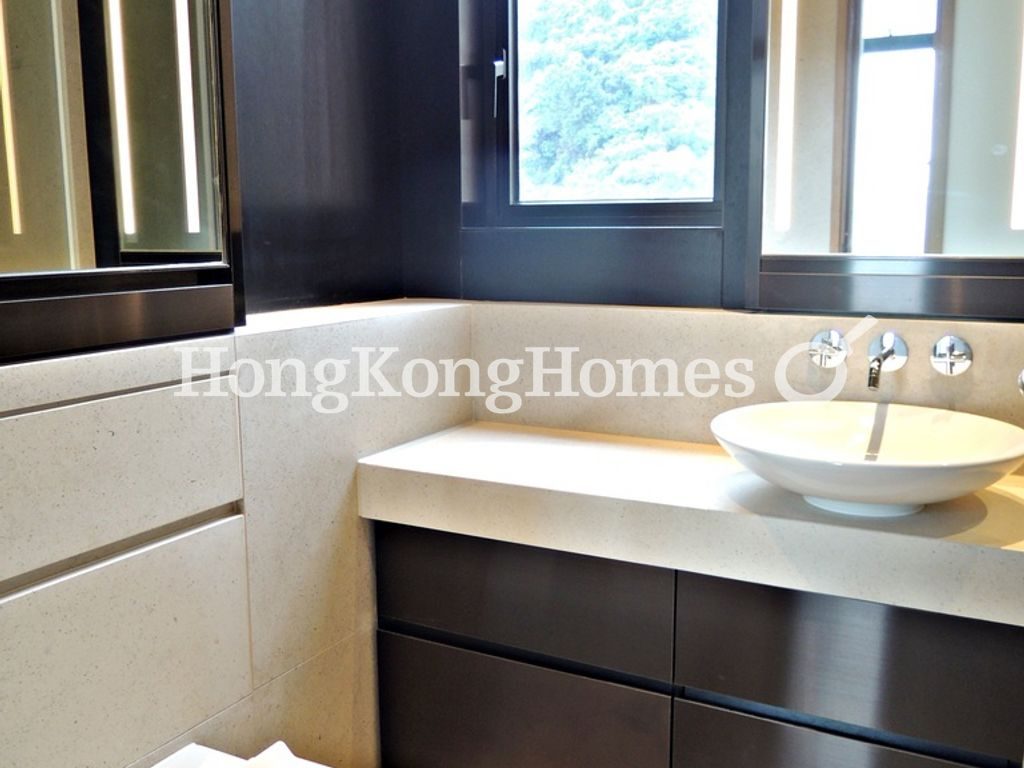 Guest Bathroom — The Pavilia Hill, North Point