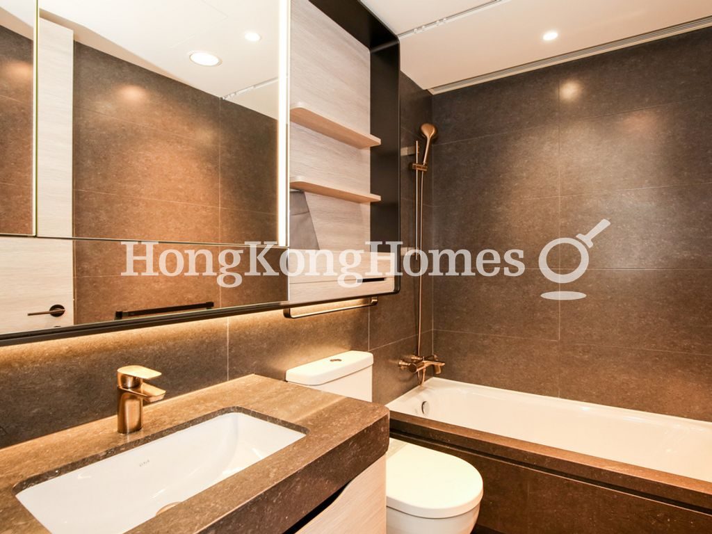 Guest Bathroom — 柏蔚山 - 第03座，北角