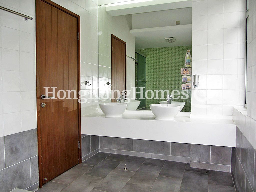 Master Bathroom — 康苑 A-B座，西半山