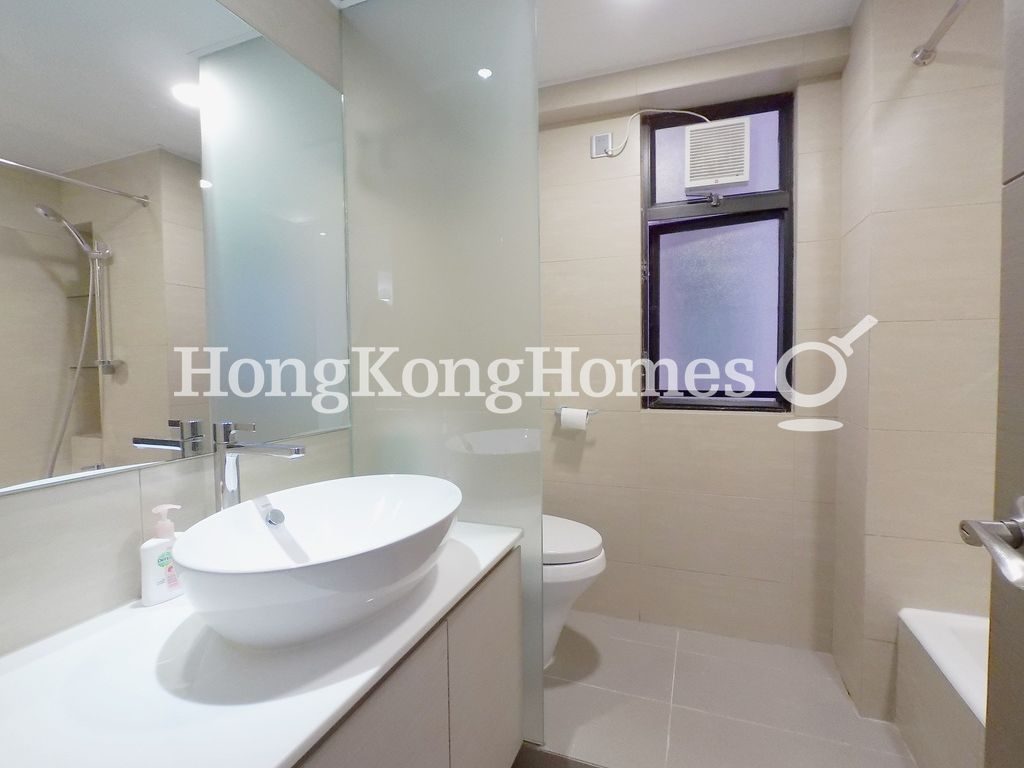 Guest Bathroom — Dynasty Court - Block 04, Mid-levels Central
