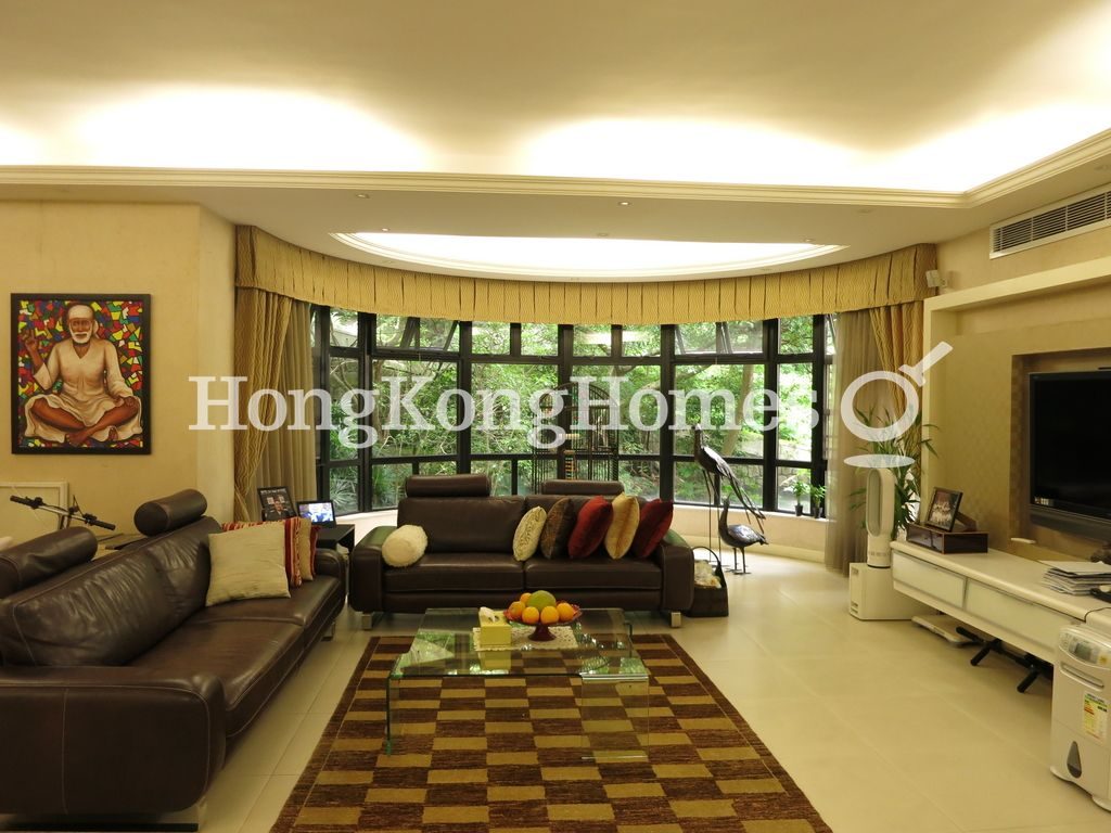 Living Area — 寶園，中半山