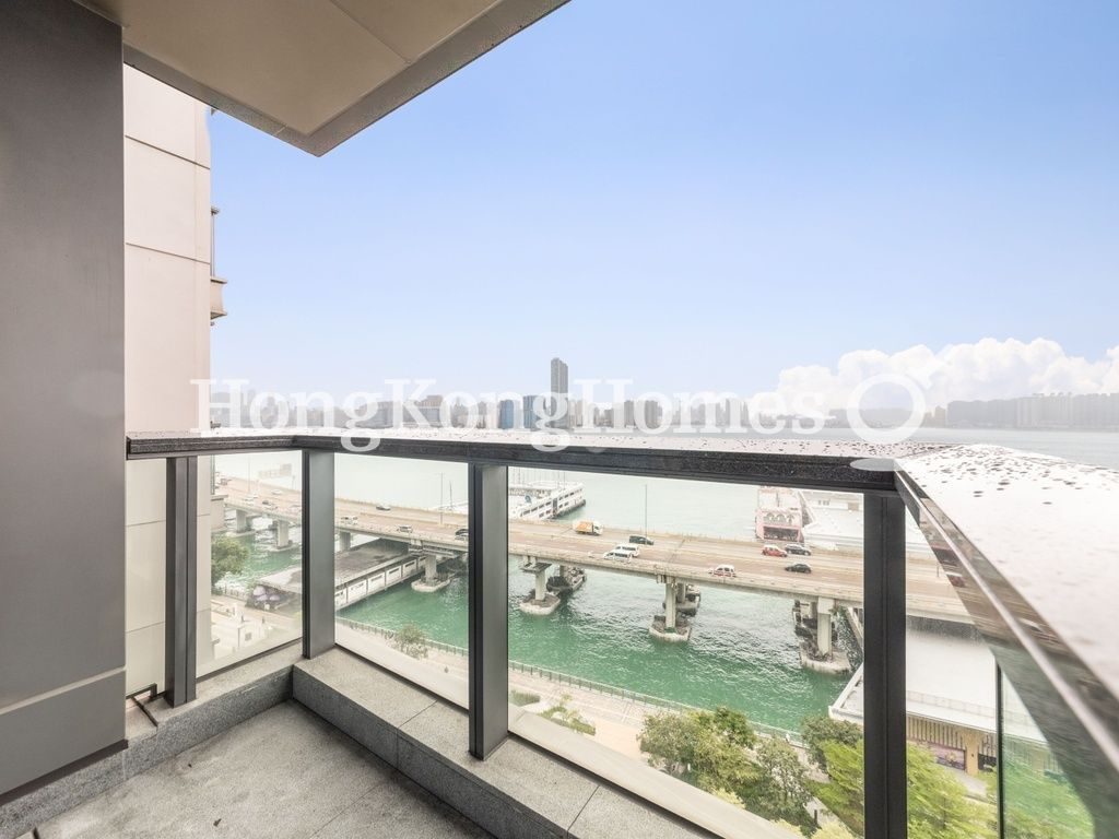 Balcony off Living and Dining Room — 海璇 - 2B-3期 - 第 2座，北角