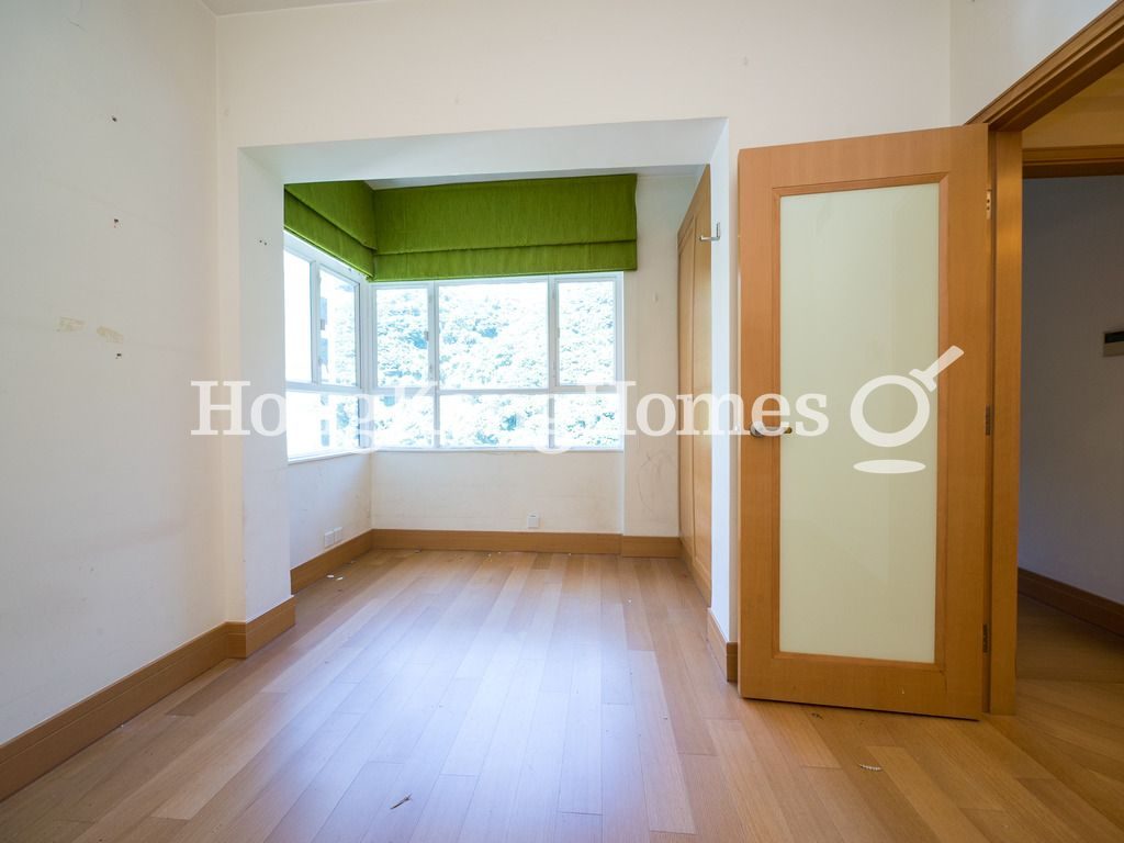 Third Bedroom — 地利根德閣 2座，中半山
