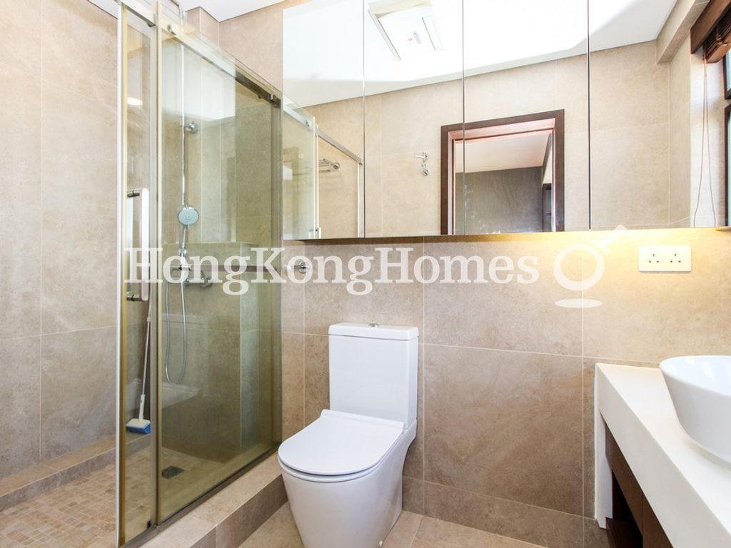Master Bathroom — 瓊峰園 C 座，北角半山