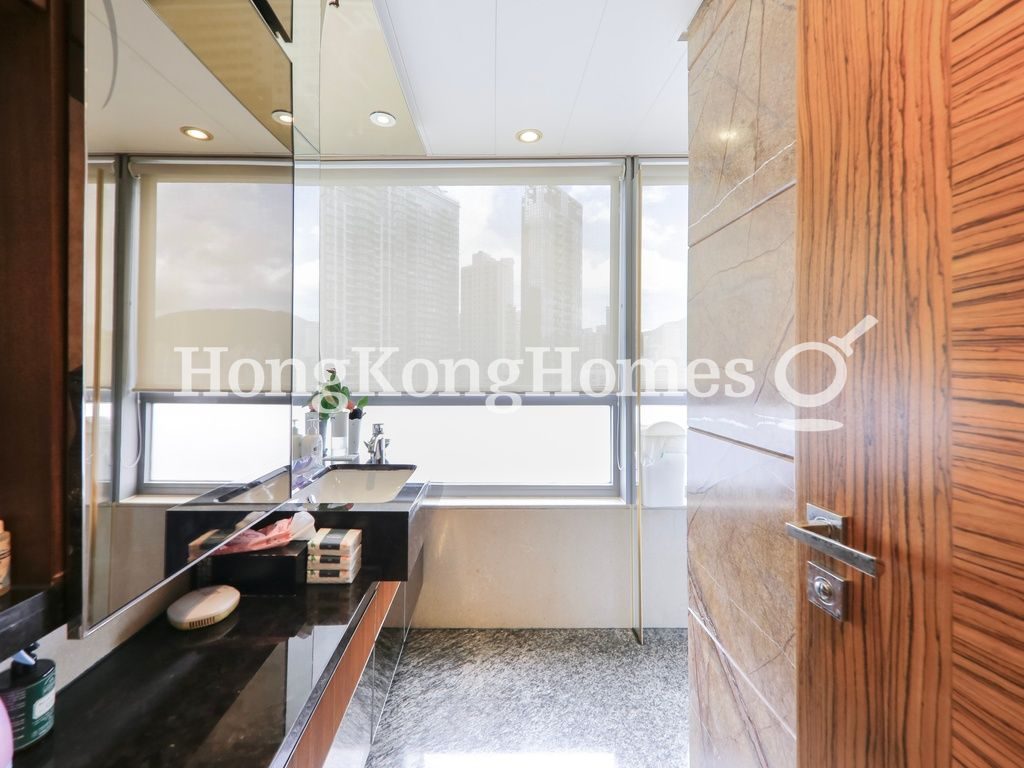 Second Guest Bathroom — Serenade - Tower 2, Tai Hang