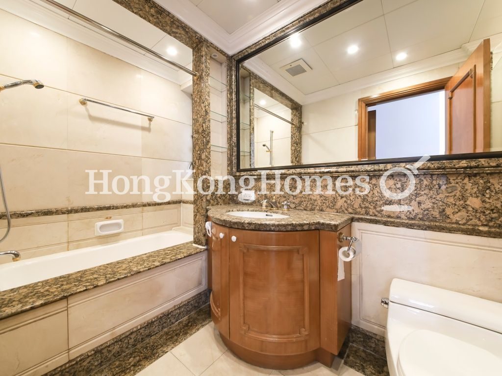 Master Bathroom — 騰皇居 II，中半山