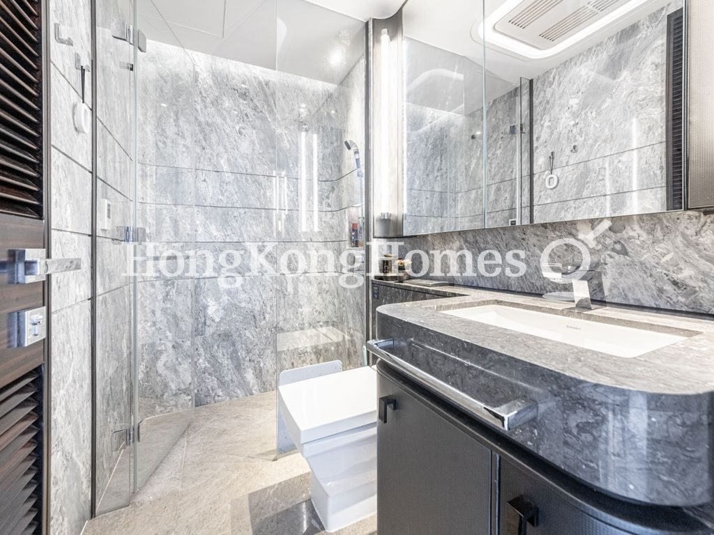 Guest Bathroom — Ultima - Tower 3, Ho Man Tin / Waterloo Road