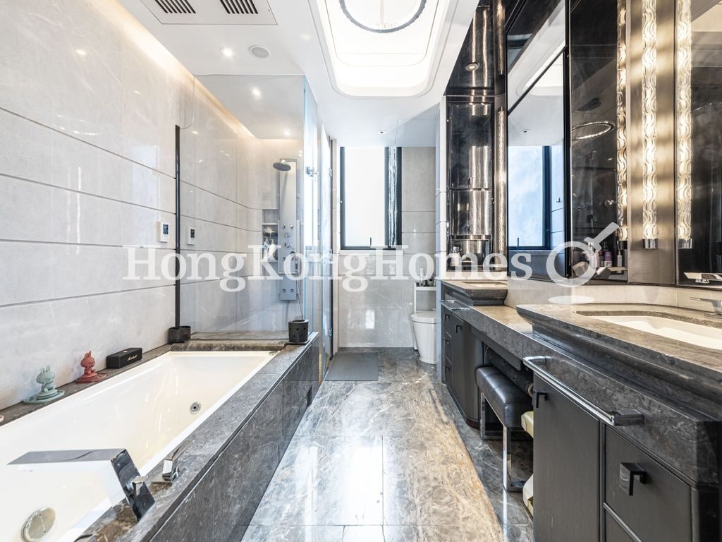 Master Bathroom — Ultima - Tower 3, Ho Man Tin / Waterloo Road
