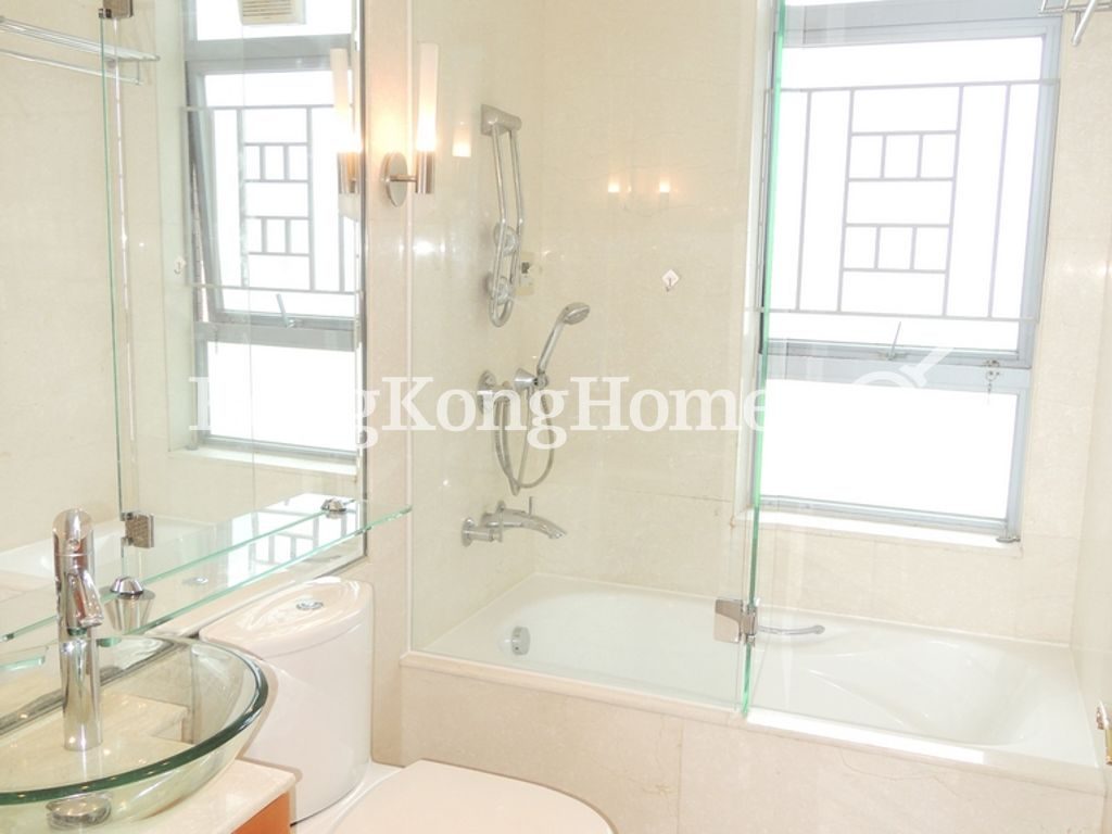 Second Ensuite Bathroom — 貝沙灣 04期, 南灣，薄扶林