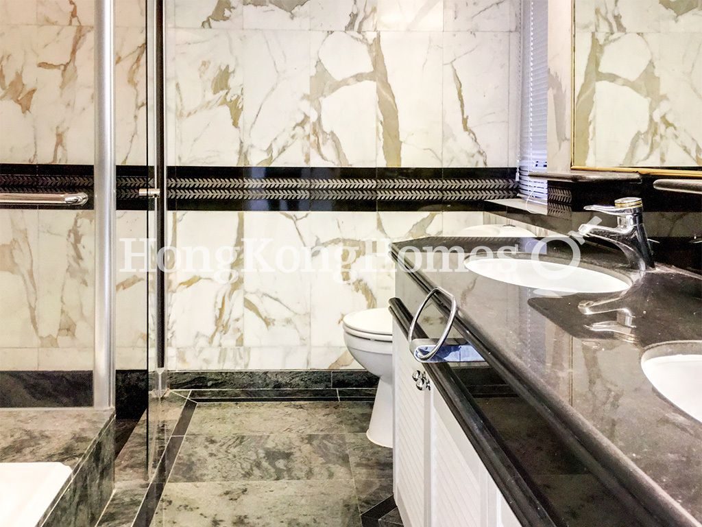 Master Bathroom — Dynasty Court - Block 03, Mid-levels Central
