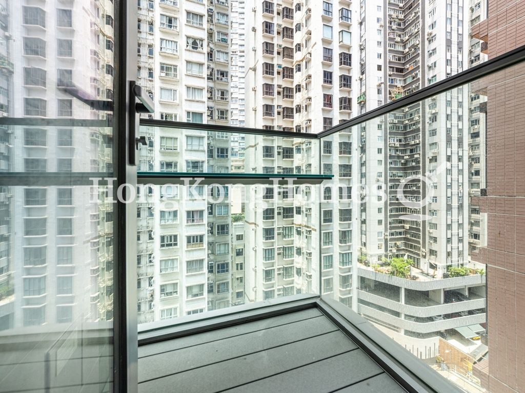Balcony off Living and Dining Room — Caine Hill，西半山