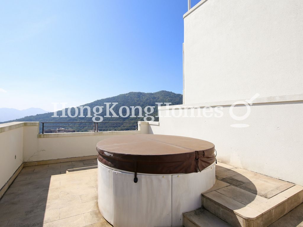 Private Roof Terrace — 澐瀚 - 洋房，沙田火炭