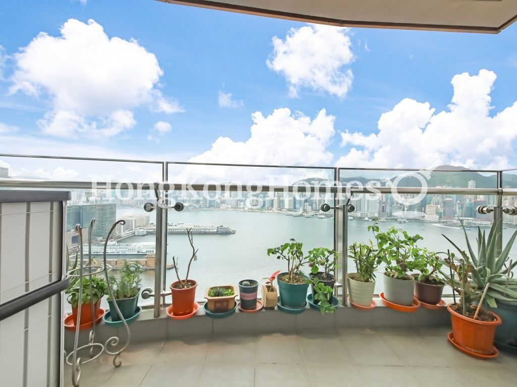 Balcony off Living and Dining Room — 君臨天下1座，尖沙咀
